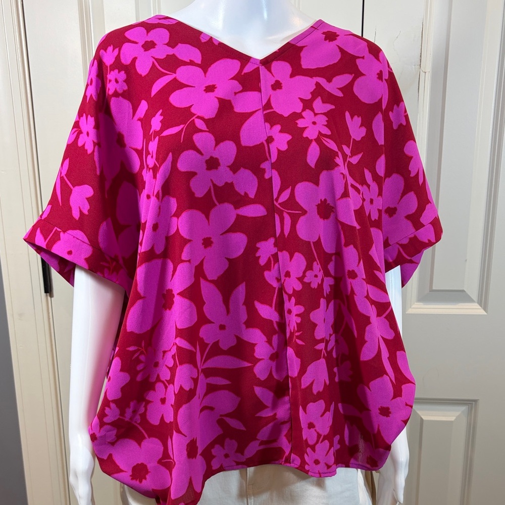 Women's Floral V-Neck blouse in Bright Fuchsia and Magenta